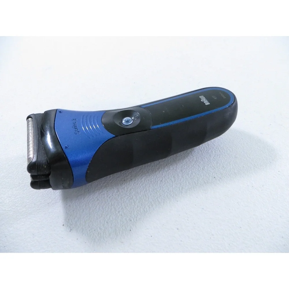 Philips Norelco Series 5000 Wet Dry Cordless Rechargeable Electric Shaver Razor‎